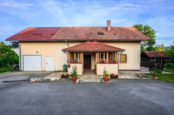 Guesthouse Mirko Hodak Seliste Dreznicko Exteriör bild