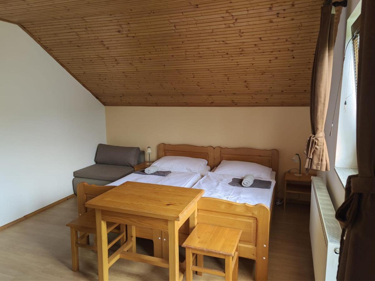 Guesthouse Mirko Hodak Seliste Dreznicko Exteriör bild