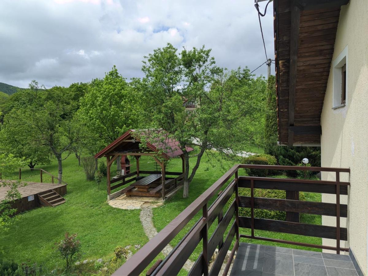 Guesthouse Mirko Hodak Seliste Dreznicko Exteriör bild