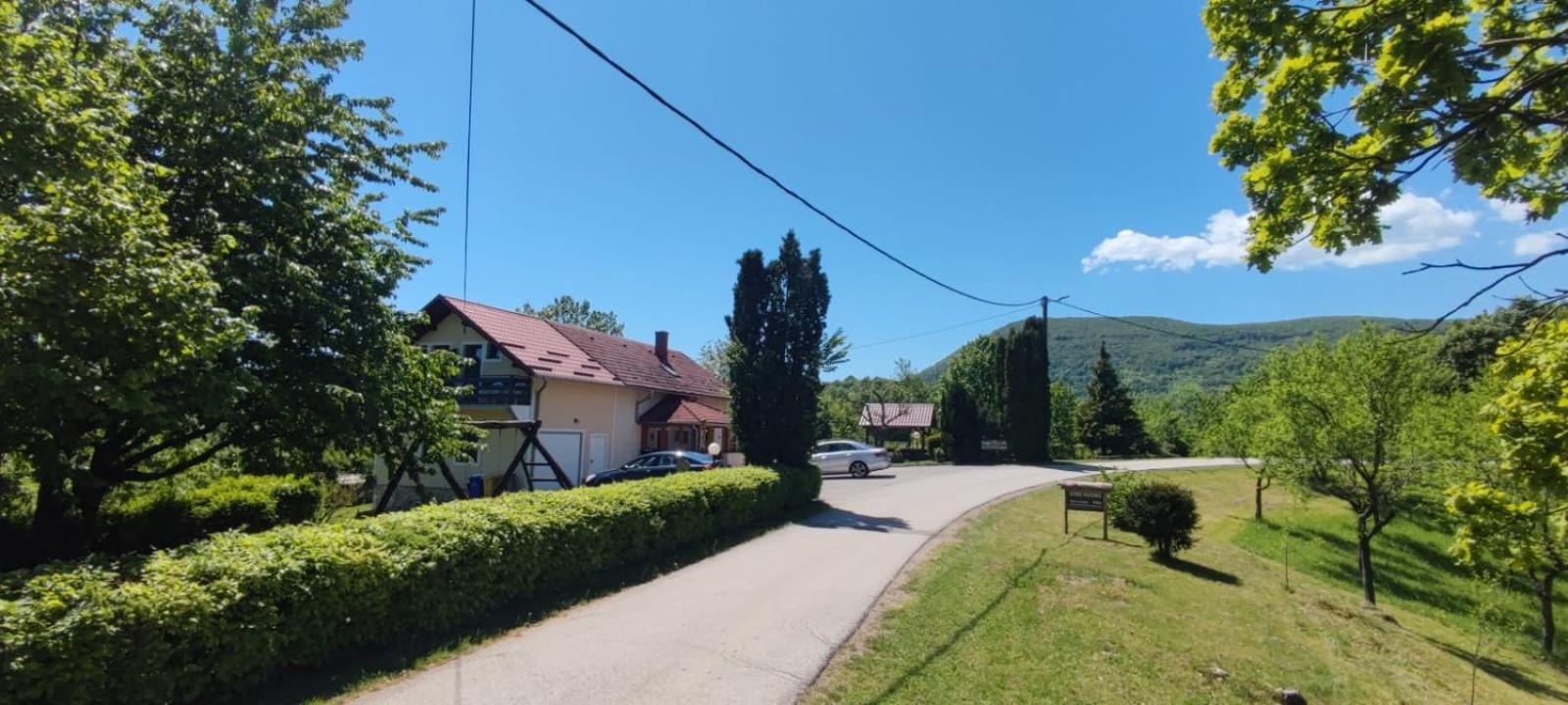Guesthouse Mirko Hodak Seliste Dreznicko Exteriör bild
