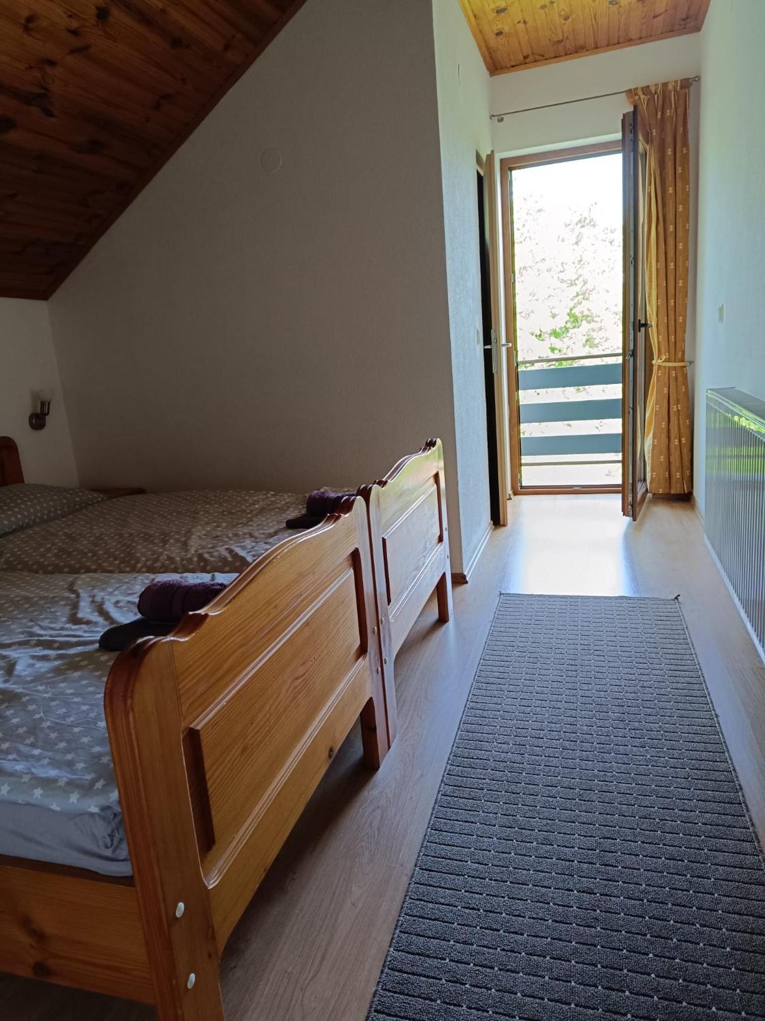 Guesthouse Mirko Hodak Seliste Dreznicko Exteriör bild